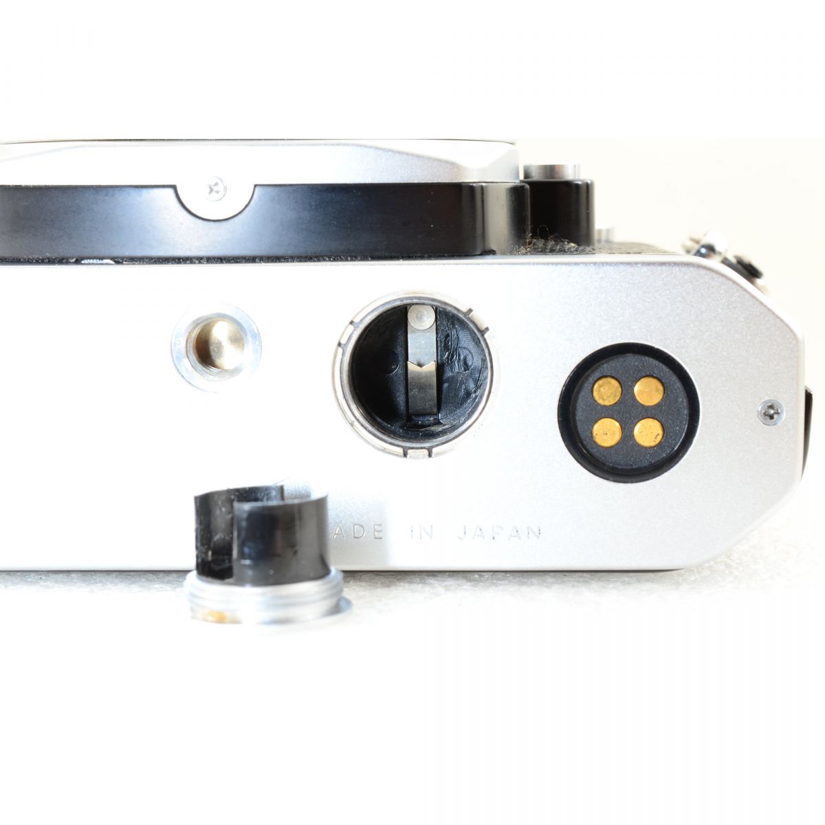【中古】Nikon FM シルバー 35mm フィルムカメラ + Ai NIKKOR 50mm f/1.4 標準 単焦点レンズ ニコン S/N: 2157536