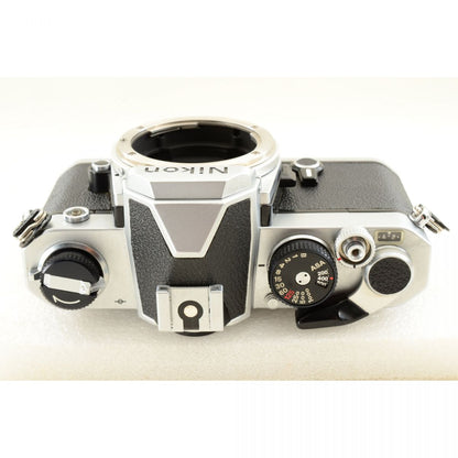 【中古】Nikon FM シルバー 35mm フィルムカメラ + Ai NIKKOR 50mm f/1.4 標準 単焦点レンズ ニコン S/N: 2157536