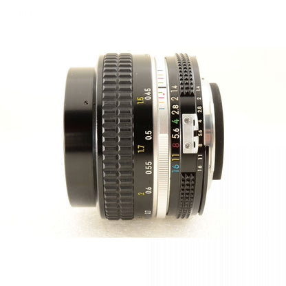【中古】Nikon FM シルバー 35mm フィルムカメラ + Ai NIKKOR 50mm f/1.4 標準 単焦点レンズ ニコン S/N: 2157536