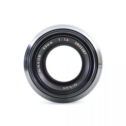 【中古】Nikon F2 フォトミック シルバー 35mm フィルムカメラ + New NIKKOR 50mm f/1.4 非Ai 標準 単焦点レンズ ニコン S/N: 7497505