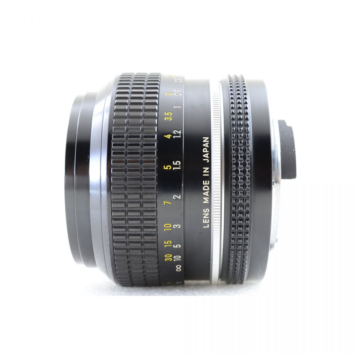 【中古】Nikon F2 フォトミック シルバー 35mm フィルムカメラ + New NIKKOR 50mm f/1.4 非Ai 標準 単焦点レンズ ニコン S/N: 7497505