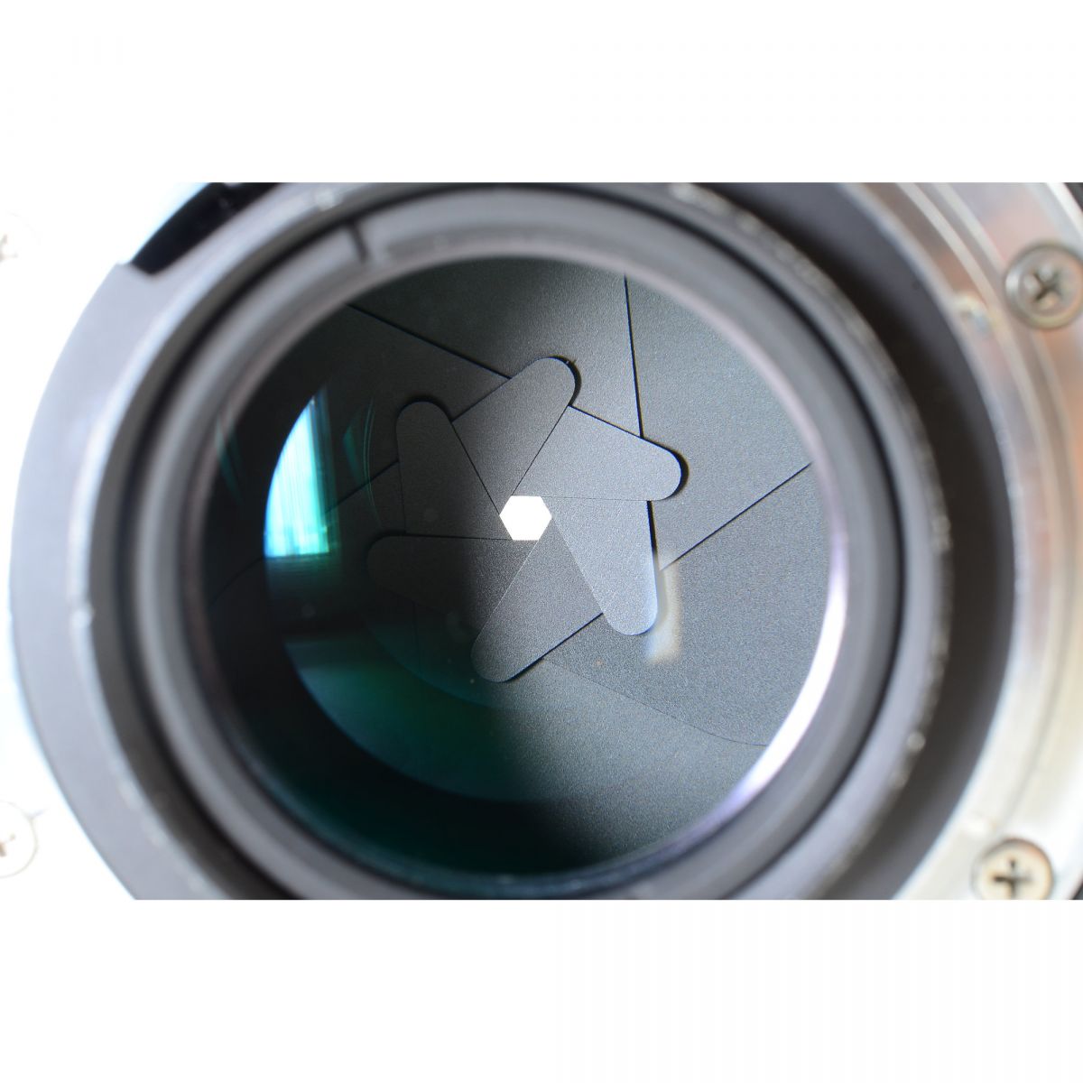 【中古】Nikon Nikkor-H.C Auto 85mm f/1.8 非Ai 中望遠 ポートレート 単焦点レンズ フード付 ニコン S/N: 397565