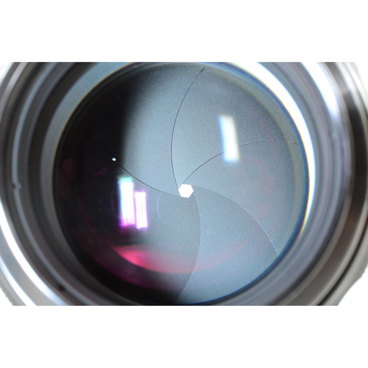【中古】Nikon Nikkor-H.C Auto 85mm f/1.8 非Ai 中望遠 ポートレート 単焦点レンズ フード付 ニコン S/N: 397565