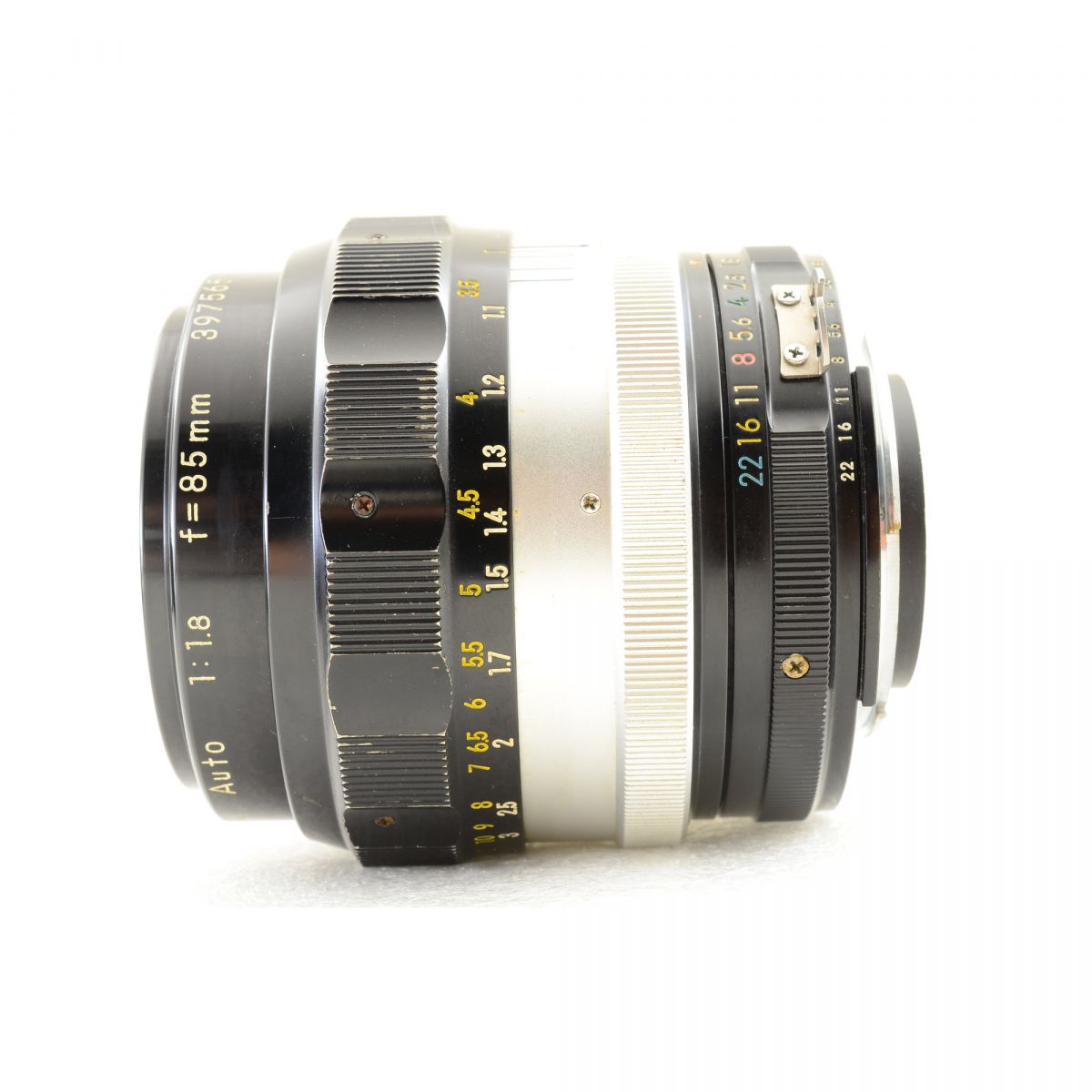 【中古】Nikon Nikkor-H.C Auto 85mm f/1.8 非Ai 中望遠 ポートレート 単焦点レンズ フード付 ニコン S/N: 397565