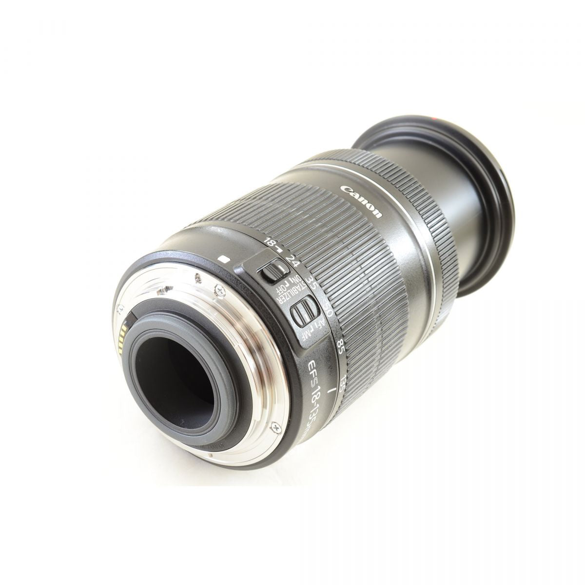 【中古】Canon EF-S 18-135mm f/3.5-5.6 IS 高倍率 ズームレンズ キャノン S/N: 6842514552