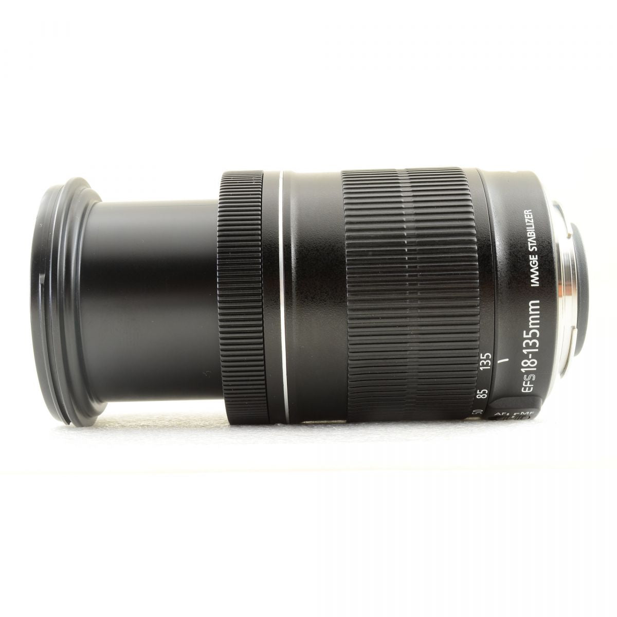 【中古】Canon EF-S 18-135mm f/3.5-5.6 IS 高倍率 ズームレンズ キャノン S/N: 6842514552