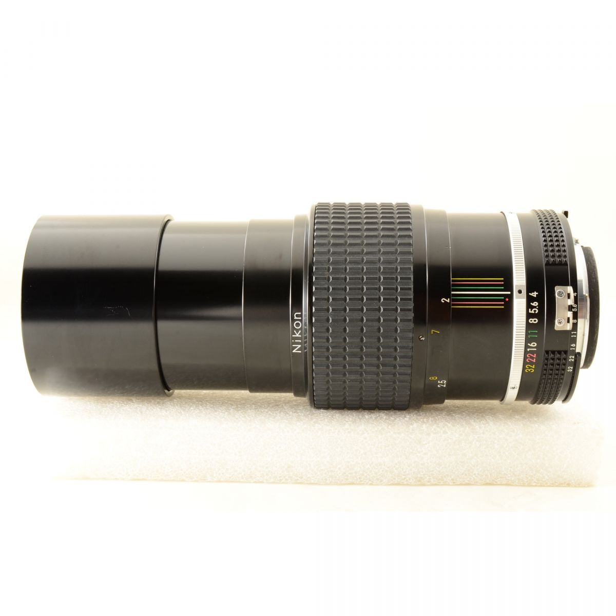 【中古】Nikon Ai NIKKOR 200mm f/4 望遠 単焦点 カメラレンズ 交換レンズ ニコン S/N:835875