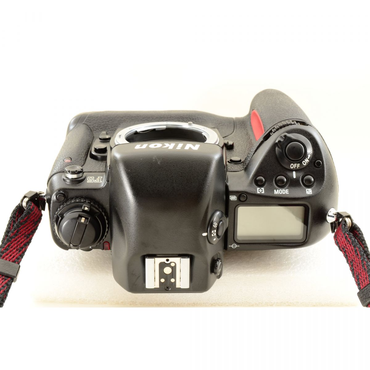 【中古】Nikon F5 ブラック 35mm 一眼レフ フィルムカメラ DP-30 AF NIKKOR 35-135mm F3.5-4.5 マクロ ズームレンズ セット ニコン S/N:3167762