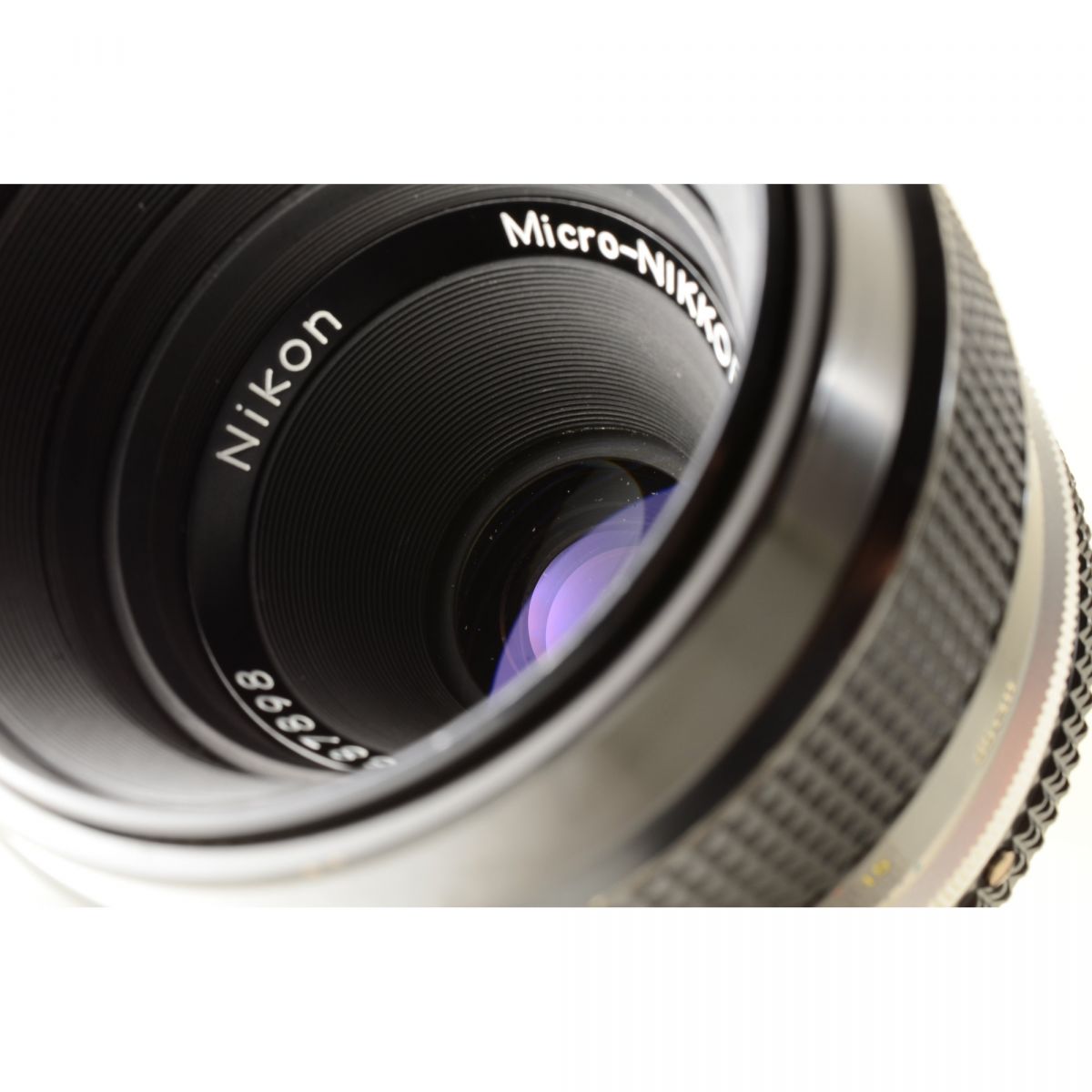 【中古】Nikon F3/T HP チタンブラック 35mm フィルムカメラ + Micro-NIKKOR-P Auto 55mm f/3.5 非Ai マクロ 単焦点レンズ ニコン S/N: 8512365