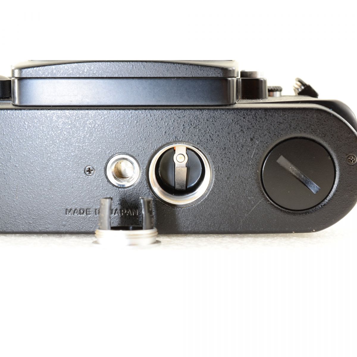 【中古】Nikon F3/T HP チタンブラック 35mm フィルムカメラ + Micro-NIKKOR-P Auto 55mm f/3.5 非Ai マクロ 単焦点レンズ ニコン S/N: 8512365