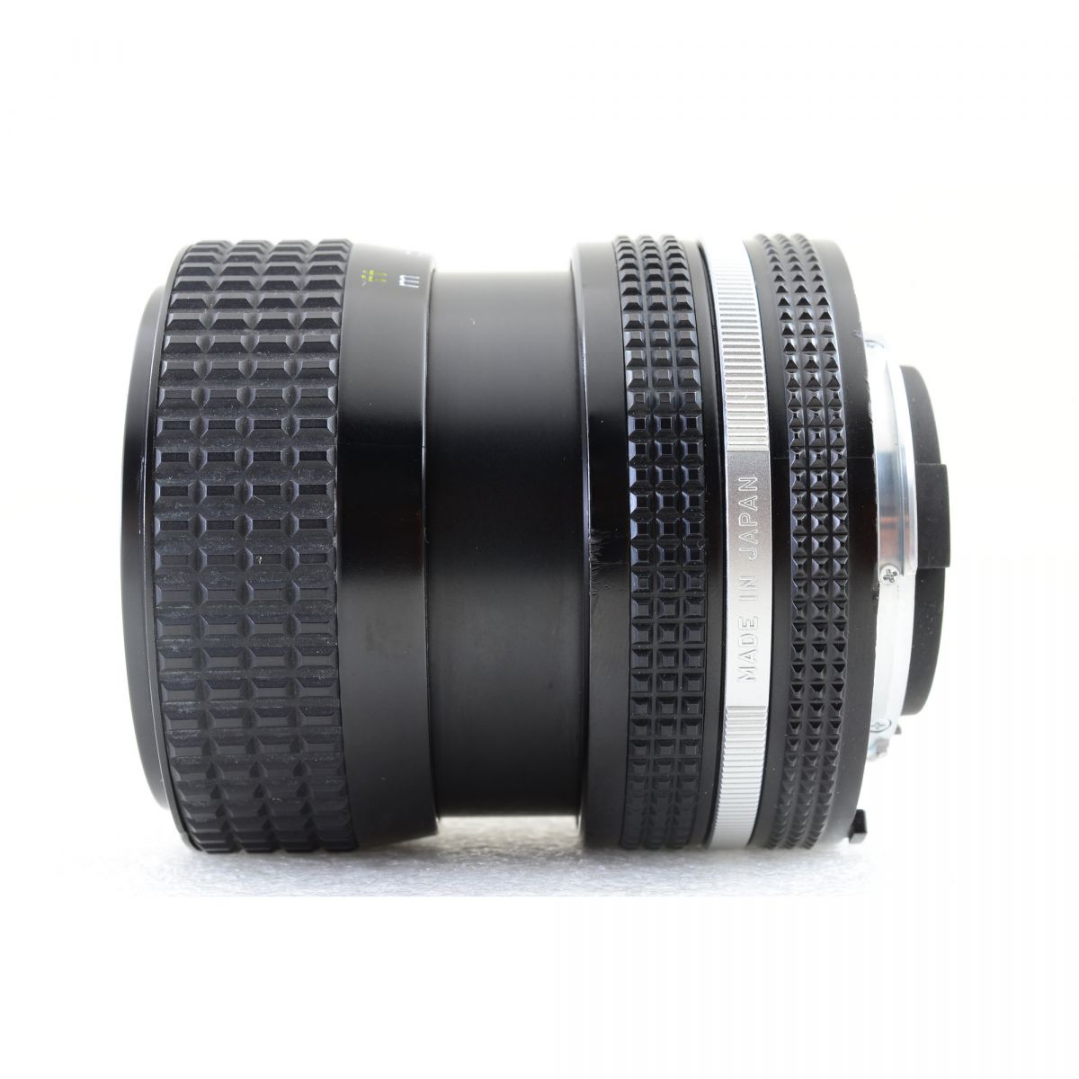 【中古】Nikon FE2 ブラック フィルムカメラ Ai-S 35-70mm f/3.3-4.5 ズームレンズセット 一眼レフ ニコン S/N:2321575