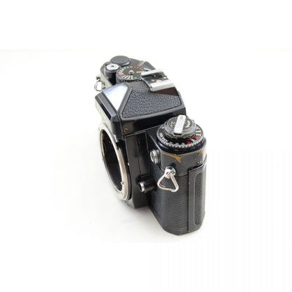 【中古】Nikon FE2 ブラック フィルムカメラ Ai-S 35-70mm f/3.3-4.5 ズームレンズセット 一眼レフ ニコン S/N:2321575