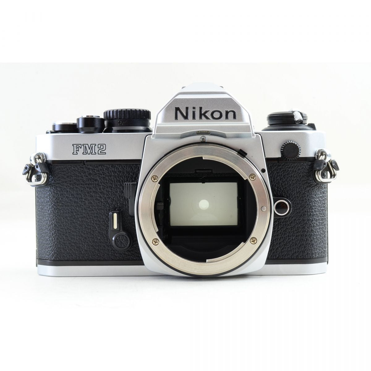 【中古】Nikon New FM2 シルバー 35mm フィルムカメラ FM2N ニコン S/N: 7846176