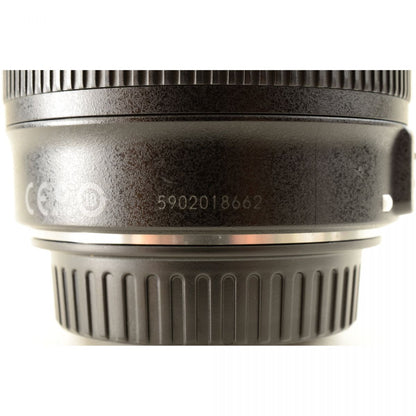 【中古】Canon EF-S 18-135mm f/3.5-5.6 IS 高倍率 ズームレンズ フード付 キャノン S/N: 5902018662