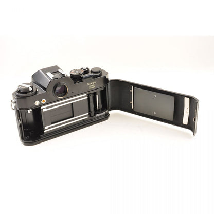 【中古】Nikon Nikomat EL Black + Micro 55mm f/3.5 カメラレンズセット