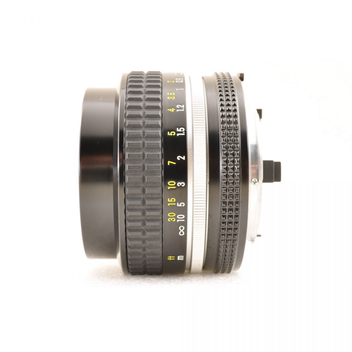 【中古】Nikon FE ブラック ボディ35mm 一眼レフカメラ+Nikon Ai Nikkor 50mm F1.4 単焦点レンズ
