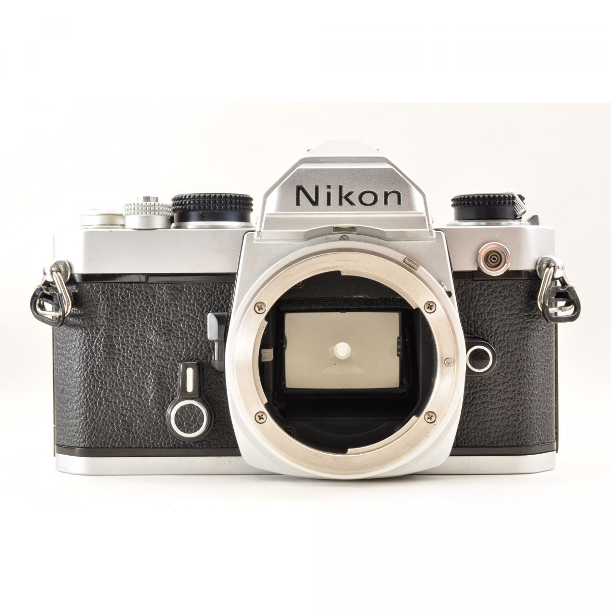 【中古】Nikon FM シルバー + Ai 24mm f/2.8 広角 単焦点 MFレンズセット