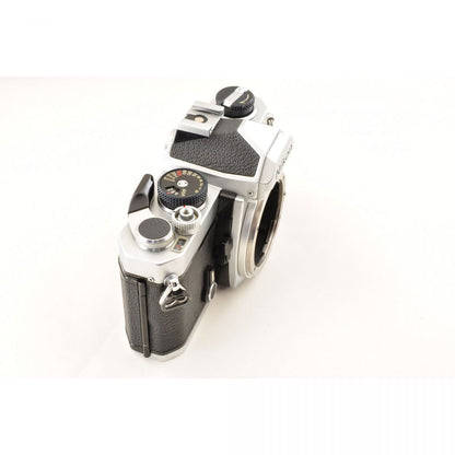 【中古】Nikon FM シルバー + Ai 24mm f/2.8 広角 単焦点 MFレンズセット
