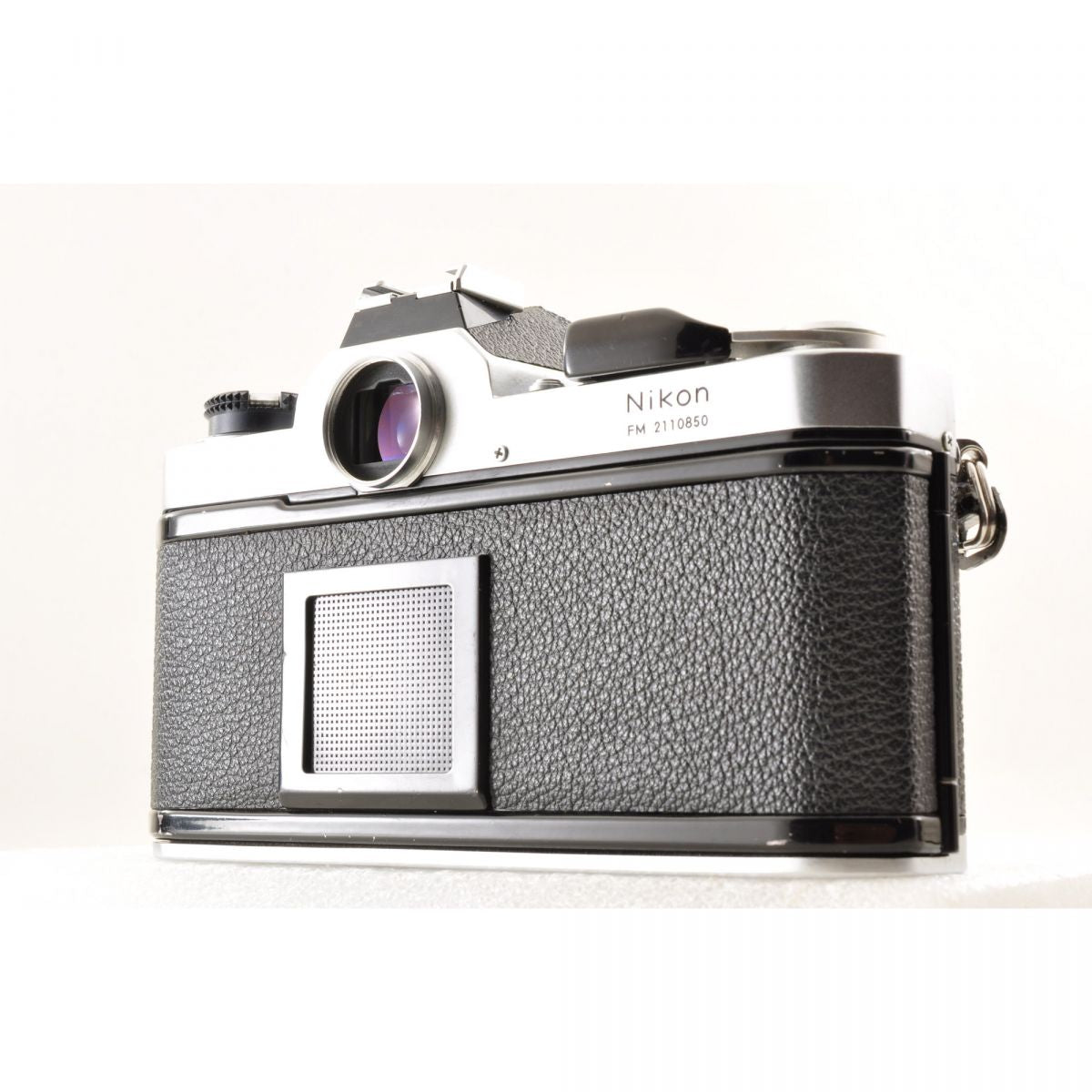 【中古】Nikon FM シルバー + Ai 24mm f/2.8 広角 単焦点 MFレンズセット