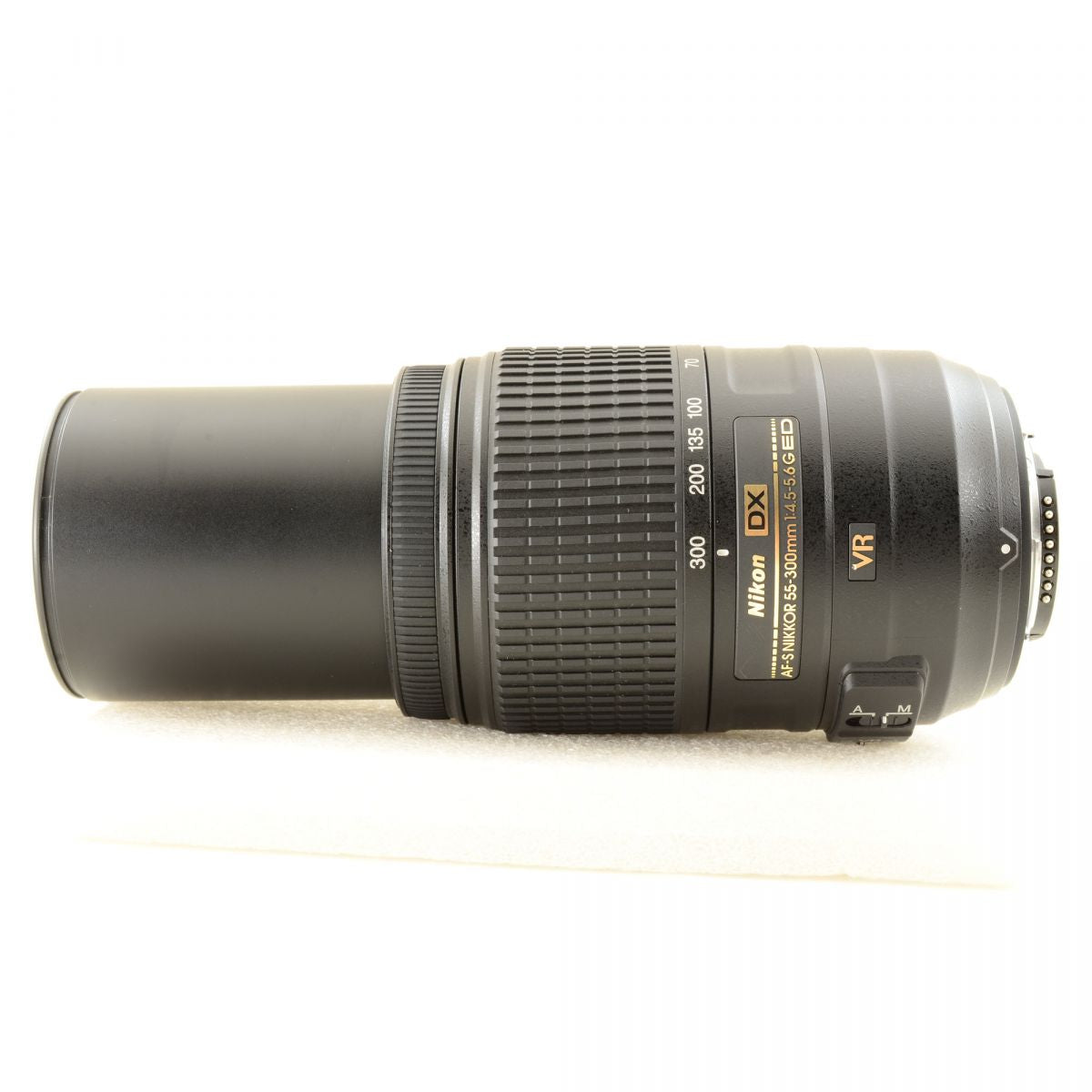 【中古】Nikon AF-S DX NIKKOR 55-300mm f/4.5-5.6G ED VR 望遠 ズームレンズ フード付 ニコン S/N: 3097508
