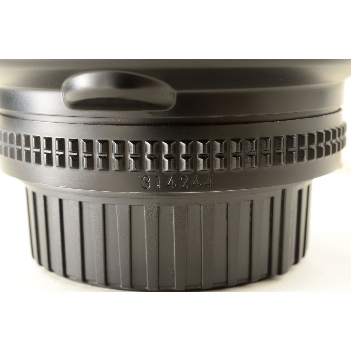 【中古】Nikon AF Micro NIKKOR 105mm f/2.8 中望遠 マクロ 単焦点レンズ ニコン S/N: 314244
