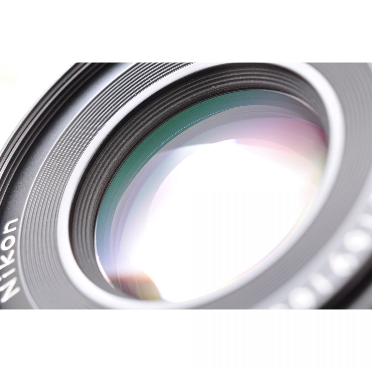 【中古】Nikon EM ブラック 35mm フィルム一眼レフカメラ+ニコン Ai-S 50mm f/1.8 パンケーキレンズセット