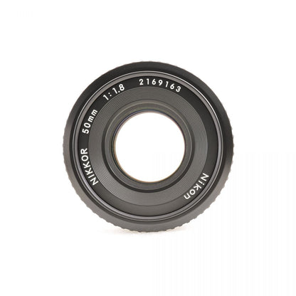 【中古】Nikon EM ブラック 35mm フィルム一眼レフカメラ+ニコン Ai-S 50mm f/1.8 パンケーキレンズセット
