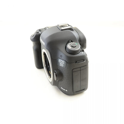 【中古】Canon EOS 5D MARK III 22.3MP ブラック 一眼レフ デジタルカメラ 元箱付き キヤノン S/N:41024001066