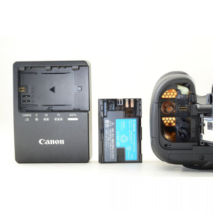 【中古】Canon EOS 5D MARK III 22.3MP ブラック 一眼レフ デジタルカメラ 元箱付き キヤノン S/N:41024001066