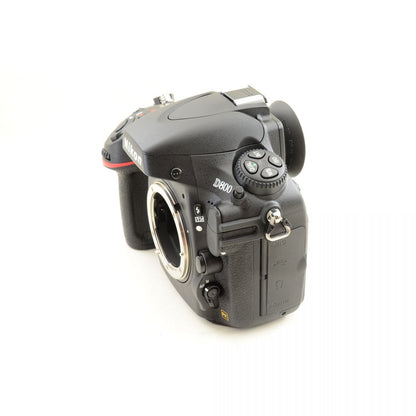 【中古】Nikon D800 36.3MP 一眼レフ デジタルカメラ 元箱付き ニコン S/N:2036956