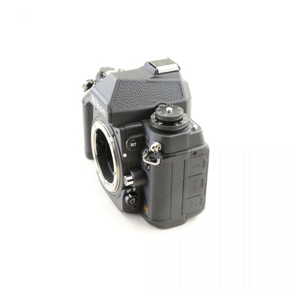 【中古】Nikon Df 16.2MP ブラック 一眼レフ デジタルカメラ ニコン S/N:2031223