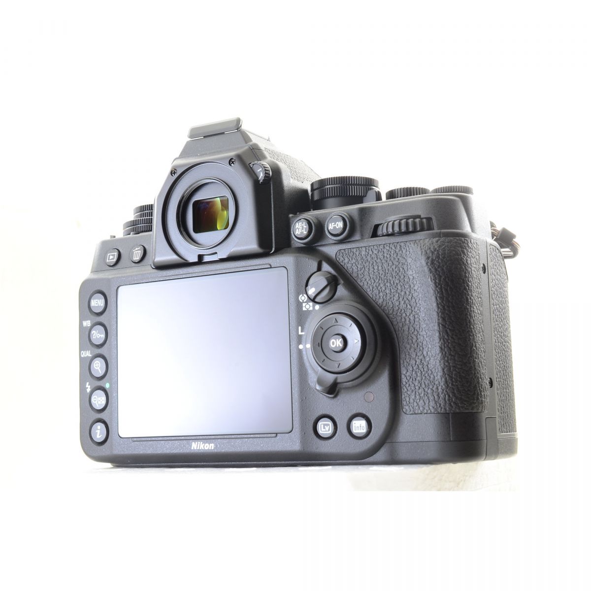 【中古】Nikon Df 16.2MP ブラック 一眼レフ デジタルカメラ ニコン S/N:2031223