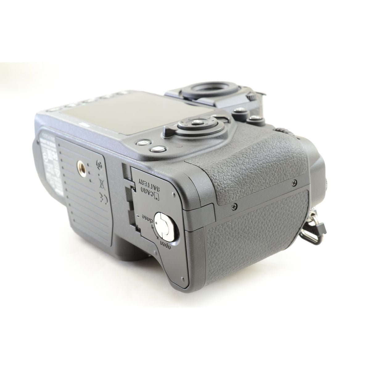 【中古】Nikon Df 16.2MP ブラック 一眼レフ デジタルカメラ ニコン S/N:2031223