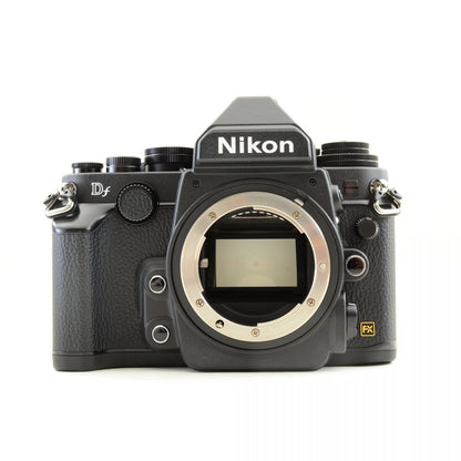【中古】Nikon Df 16.2MP ブラック 一眼レフ デジタルカメラ ニコン S/N:2031223