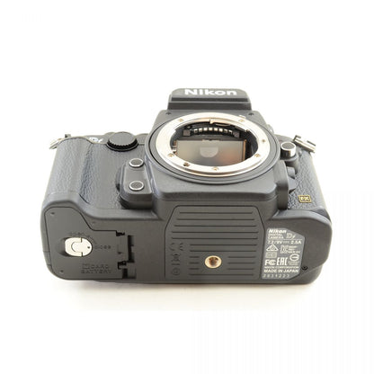 【中古】Nikon Df 16.2MP ブラック 一眼レフ デジタルカメラ ニコン S/N:2031223