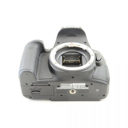 【中古】Canon EOS 8000D 24.2 MP デジタル 一眼レフ カメラ ボディ キャノン S/N: 41042000327