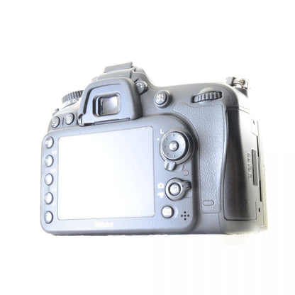 【中古】Nikon D7200 24.2MP デジタル 一眼レフ カメラ ボディ 元箱付 ニコン S/N: 2005305