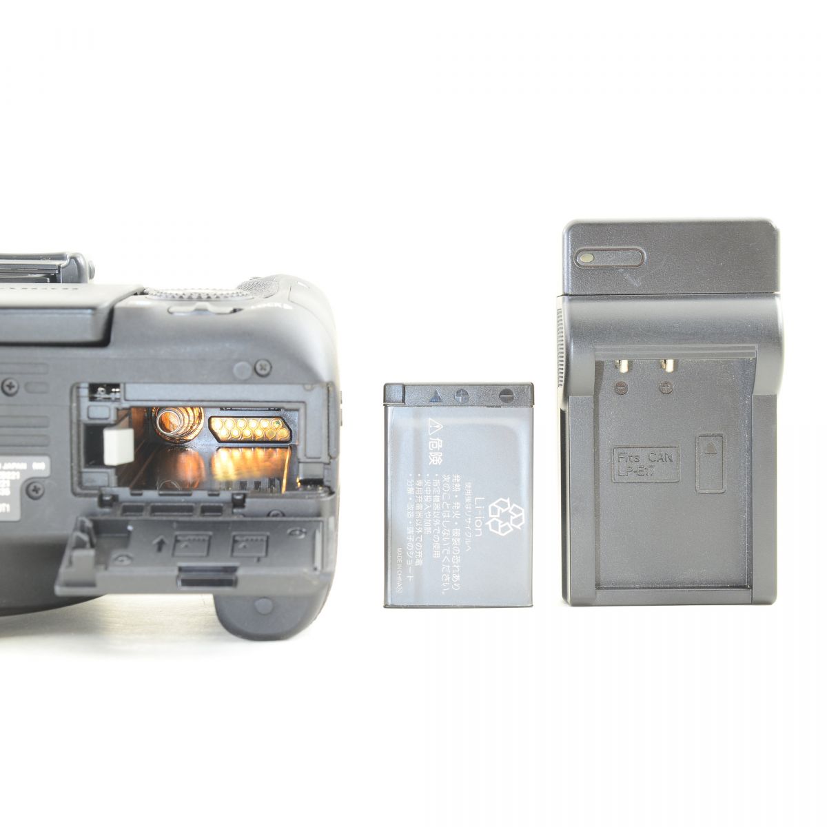 【中古】Canon EOS 8000D 24.2MP 一眼レフ デジタルカメラ EF-S 18-55mm f/3.5-5.6 IS STM ズームレンズセット キヤノン S/N:41032010847