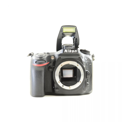 【中古】Nikon D7200 24.2MP デジタル 一眼レフ カメラ ボディ 元箱付 ニコン S/N: 2005305