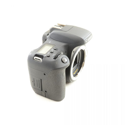 【中古】Canon EOS 8000D 24.2MP 一眼レフ デジタルカメラ EF-S 18-55mm f/3.5-5.6 IS STM ズームレンズセット キヤノン S/N:41032010847