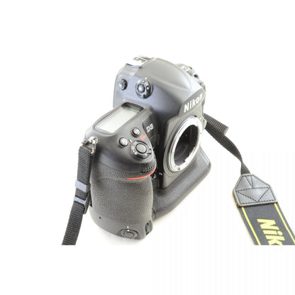 【中古】Nikon D3 12.1MP AF Micro NIKKOR 105mm F2.8 D デジタルカメラ セット ニコン S/N:2017820