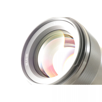 【中古】Sony FE 85mm F1.8 SEL85F18 フルサイズ 単焦点 カメラレンズ 交換レンズ フード付き ソニー S/N:3131862