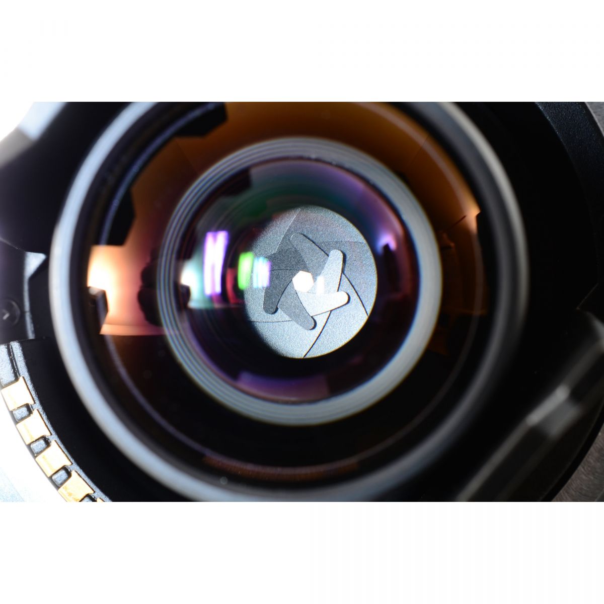 【中古】Contax Carl Zeiss Biogon 28mm f/2.8 T* G1 G2用 単焦点 カメラレンズ 交換レンズ コンタックス コンタックスG用 S/N:7710152