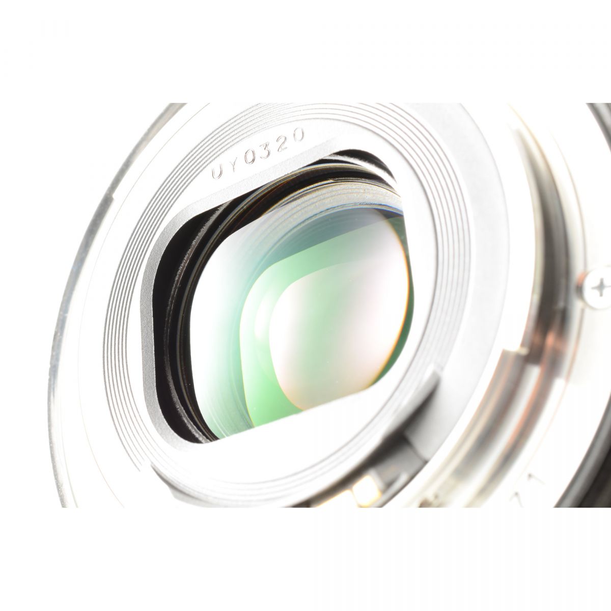 【中古】Canon EF 24-105mm f/4 L IS USM フード付き 標準 ズーム カメラレンズ 交換レンズ キヤノン EFシリーズ S/N:2020771