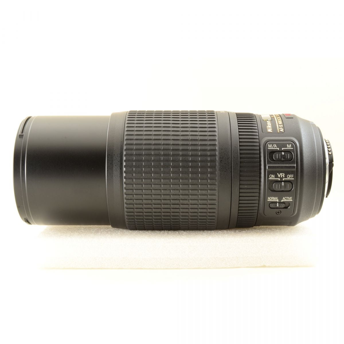 【中古】Nikon AF-S Zoom Nikkor 70-300mm f/4.5-5.6 G ED IF VR フード付き 望遠 ズーム カメラレンズ 交換レンズ ニコン NIKKORシリーズ S/N:2290428