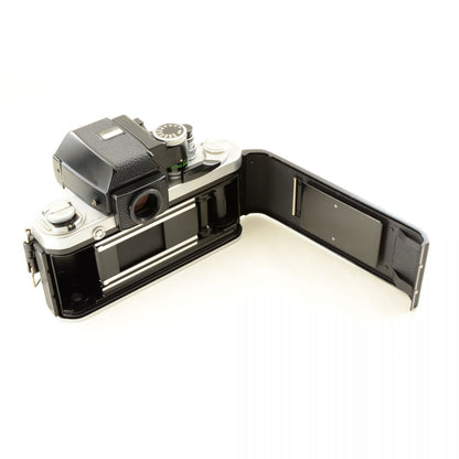 【中古】Nikon F2 Photomic シルバー 35mm フィルム 一眼レフ カメラ ボディ ケース付 ニコン S/N: 7371985