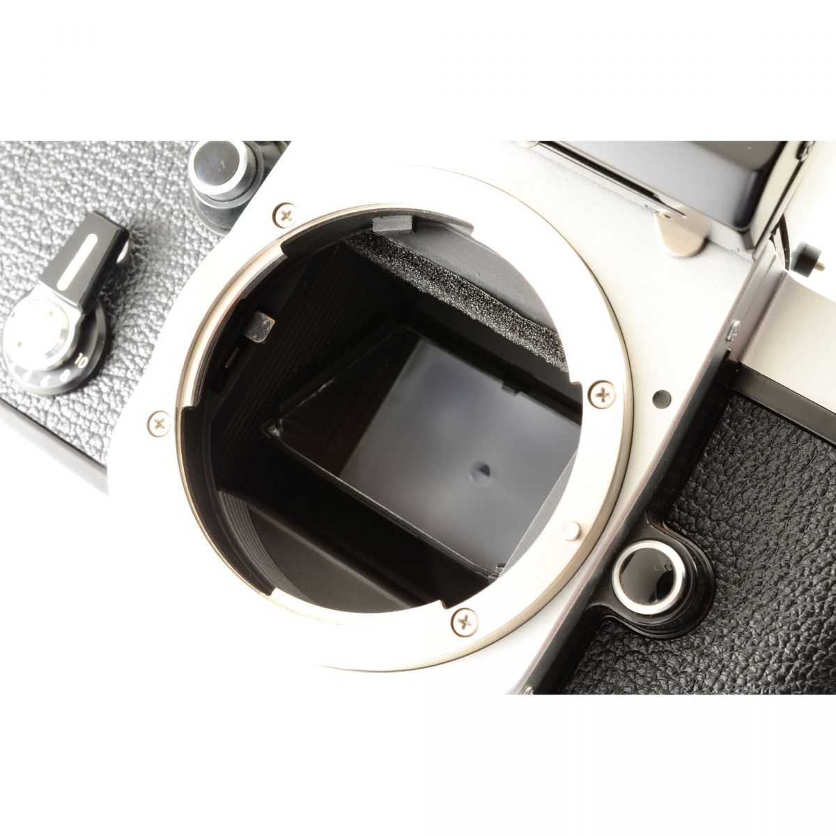 【中古】Nikon F2 Photomic シルバー 35mm フィルム 一眼レフ カメラ ボディ ケース付 ニコン S/N: 7371985