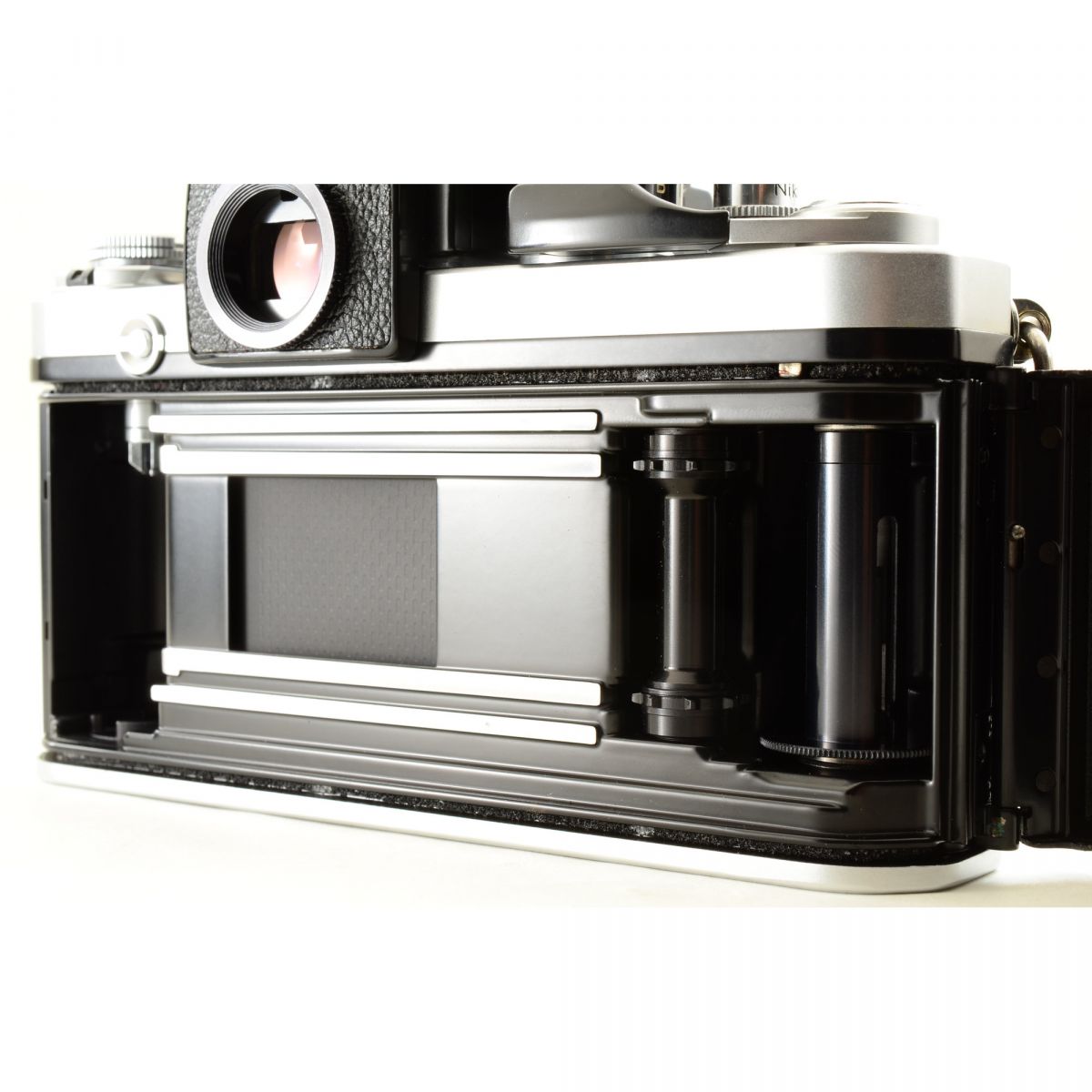 【中古】Nikon F2 Photomic シルバー 35mm フィルム 一眼レフ カメラ ボディ ケース付 ニコン S/N: 7371985