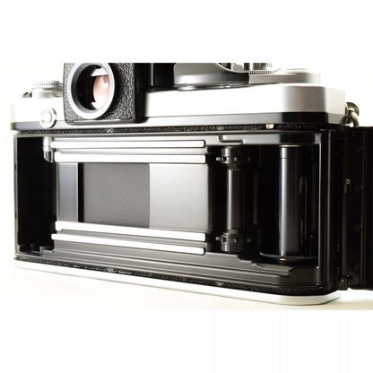 【中古】Nikon F2 Photomic シルバー 35mm フィルム 一眼レフ カメラ ボディ ケース付 ニコン S/N: 7371985