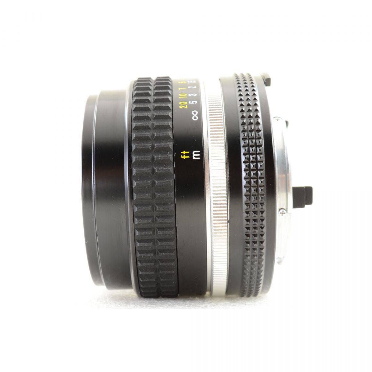 【中古】Nikon Ai-S NIKKOR 50mm f/1.4 標準 単焦点レンズ マニュアルフォーカス ニコン S/N: 5801352